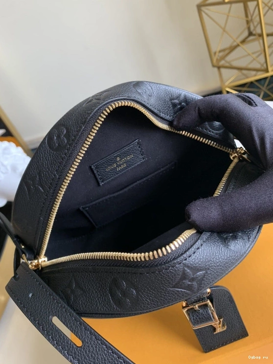 SOUPLE VUITTON LOUIS MM BOITE CHAPEAU 0823